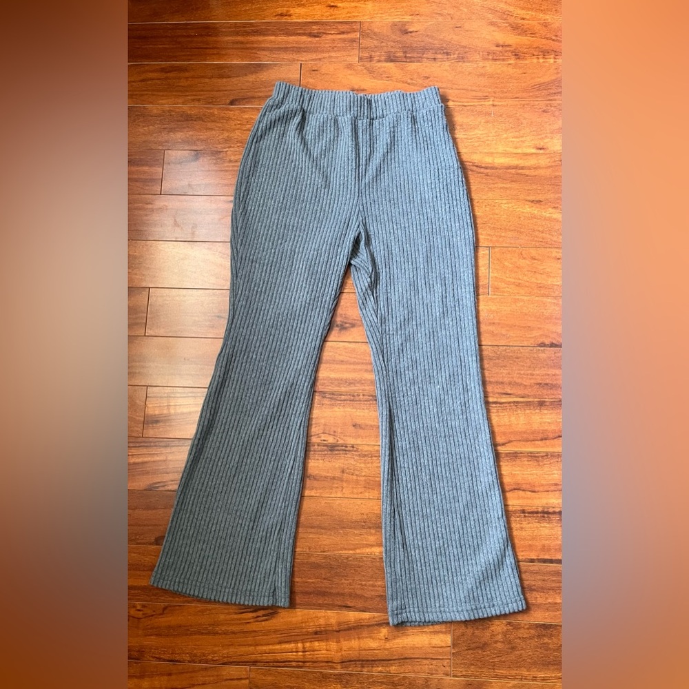 Grey Ribbed Zip Up Cropped Jacket and Flared Pants Set - Picture 6 of 7